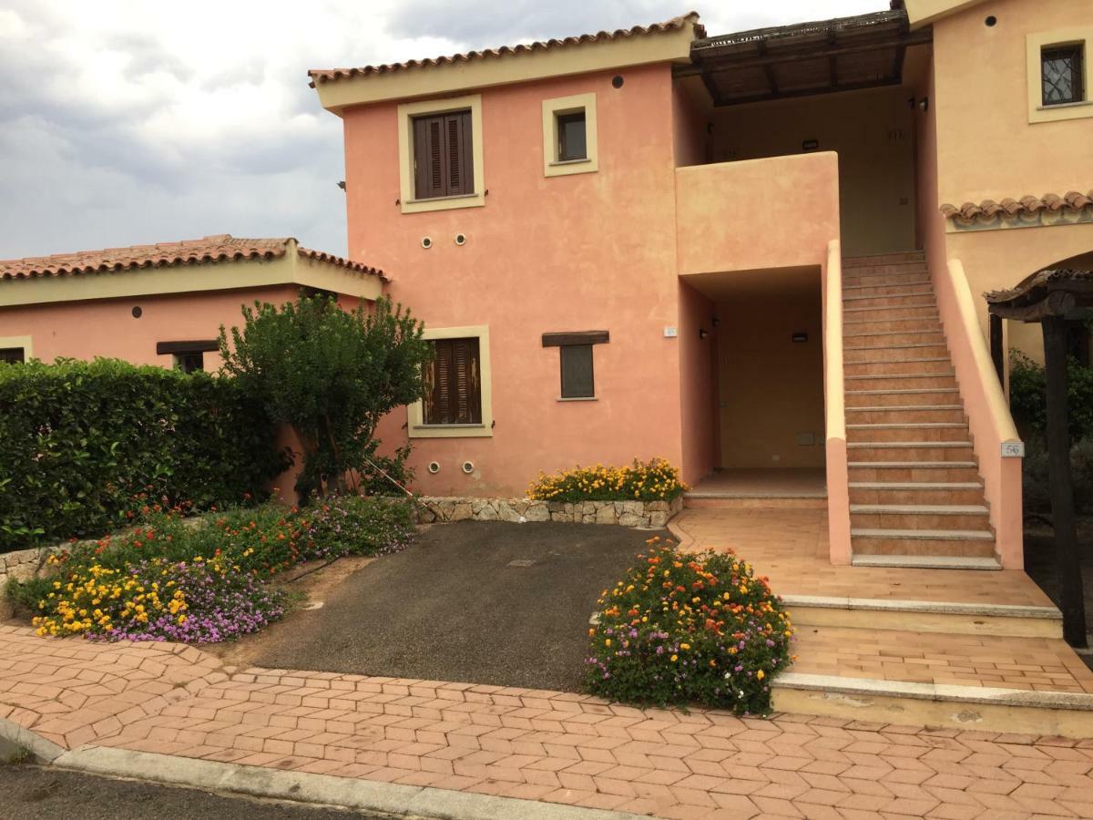 Casa Vacanza A Porto Istana Мурта-Мария Экстерьер фото